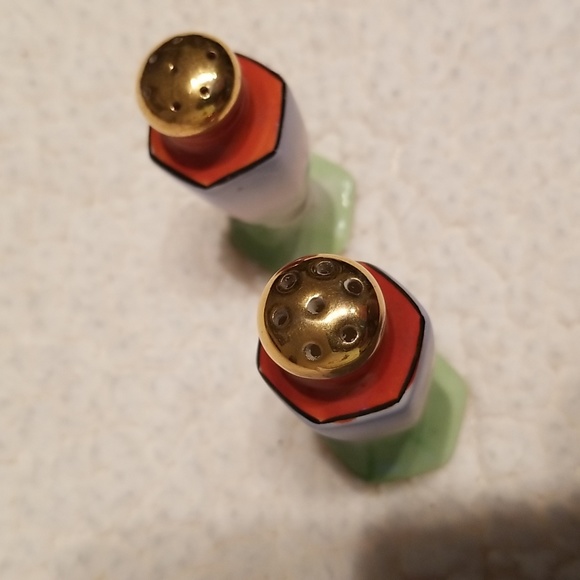 Vintage Nippon Tree In The Meadow Miniature Collectible Salt & Pepper Shakers - Picture 9 of 12